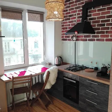 Apartment On Tolbuhina *