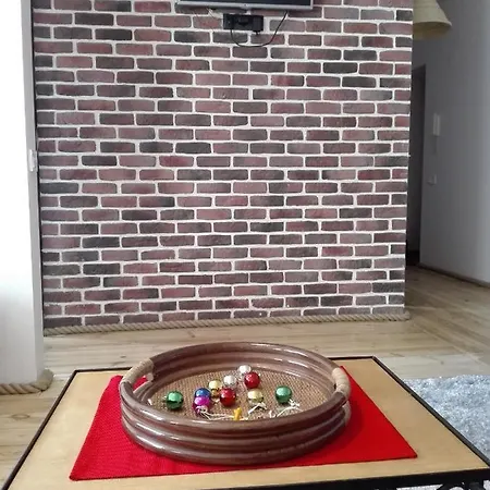 Apartment On Tolbuhina *