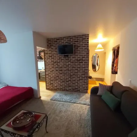 Apartment On Tolbuhina
